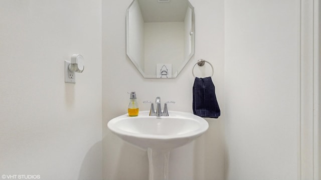 8506 Redbud Ct, Wonder Lake, IL 60097 - bathroom with a sink