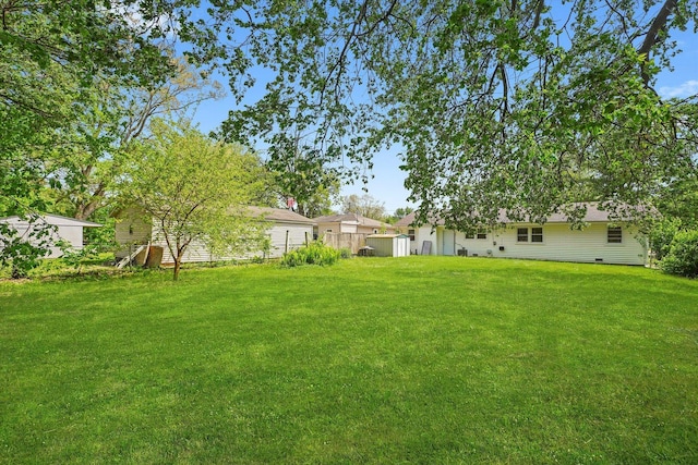 28 Liberty Blvd, Machesney Park, IL 61115 - view of green lawn