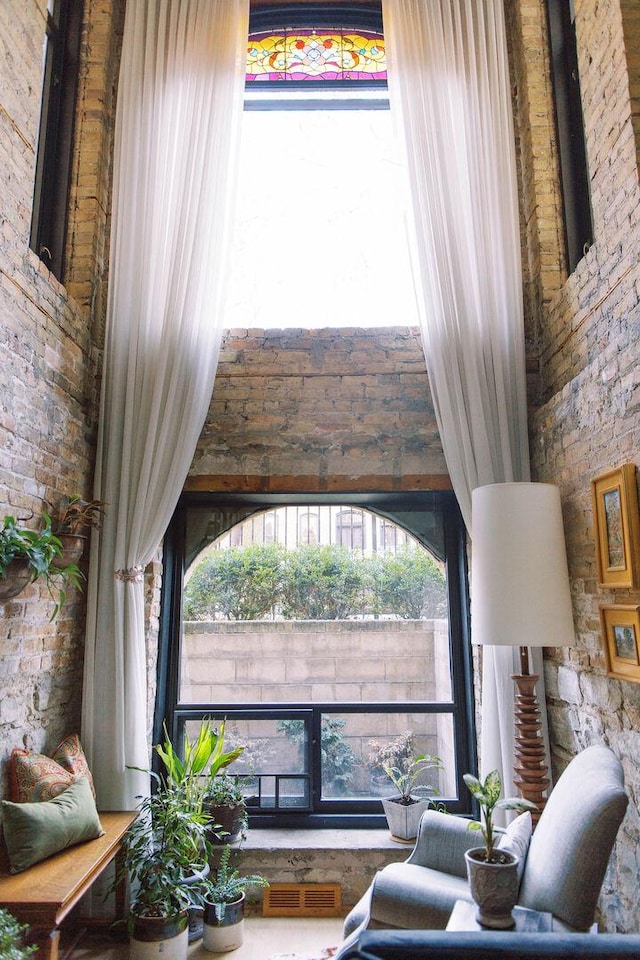 540 W Belden Ave Unit 1A, Chicago, IL 60614 - living area featuring plenty of natural light