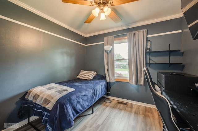 566 Ridge Ave, Elk Grove Village, IL 60007 - bedroom with wood finished floors, baseboards, crown molding, and ceiling fan
