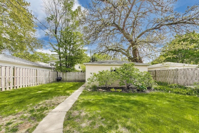 1524 Cleveland St, Evanston, IL 60202 - view of yard