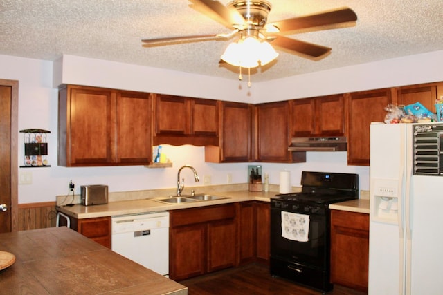818 Edwin Dr, Bourbonnais, IL 60914 - kitchen with white appliances, under cabinet range hood, a sink, a textured ceiling, and a ceiling fan