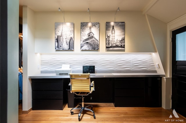 11333 S Langley Ave, Chicago, IL 60628 - office space featuring built in study area and light wood finished floors