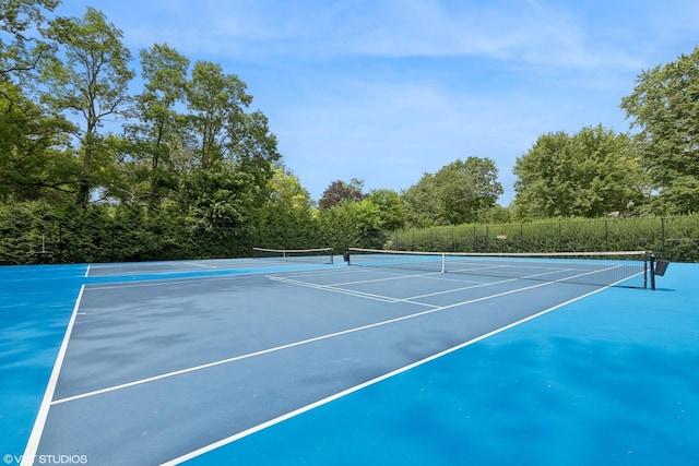 145 W Lake Shore Dr, Tower Lakes, IL 60010 - view of tennis court with community basketball court