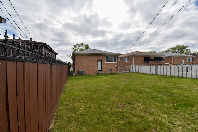 430 Marquette Ave, Calumet City, IL 60409 - view of yard with central air condition unit