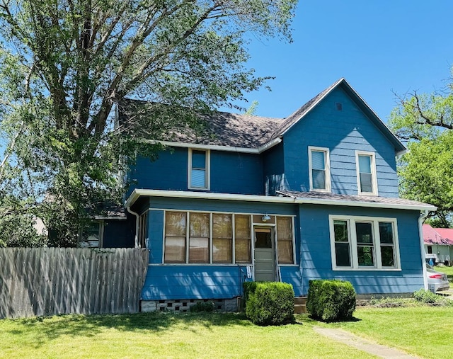 204 N Center St, Colfax, IL 61728 - view of front of house