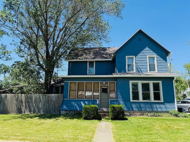 204 N Center St, Colfax, IL 61728 - view of front facade