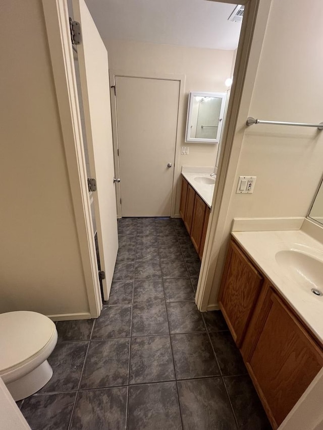 5200 S Ellis Ave Unit 202N, Chicago, IL 60615 - bathroom with vanity and toilet