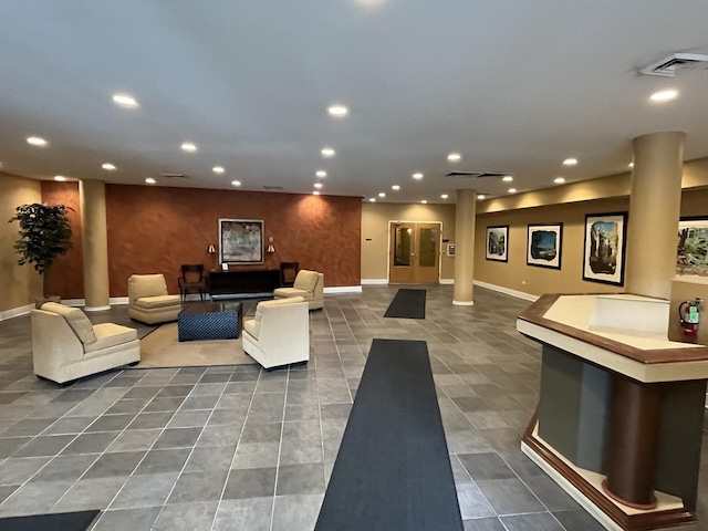 5200 S Ellis Ave Unit 202N, Chicago, IL 60615 - community lobby with recessed lighting