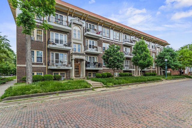 408 N Prairie St Unit 3, Champaign, IL 61820 - view of apartment building / complex