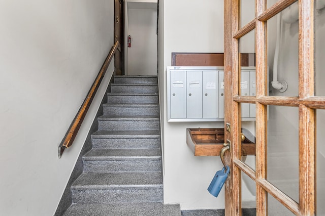 408 N Prairie St Unit 3, Champaign, IL 61820 - view of stairway