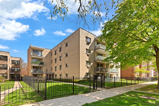 1640 W Sherwin Ave Unit 4D, Chicago, IL 60626 - view of apartment building / complex