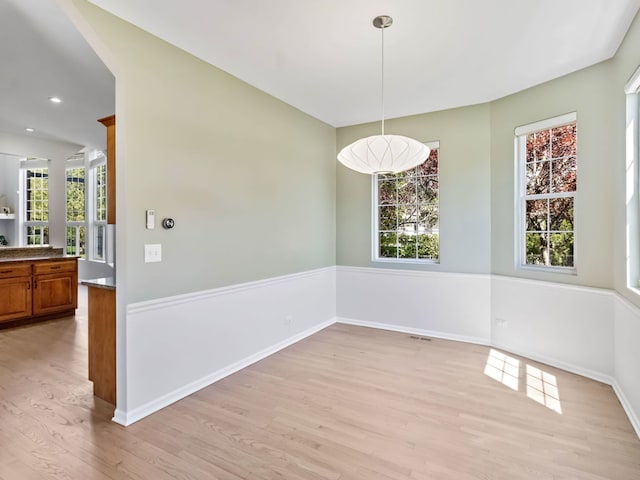 2303 Kentuck Ct, Naperville, IL 60564 - unfurnished dining area featuring light wood-style flooring, baseboards, and recessed lighting