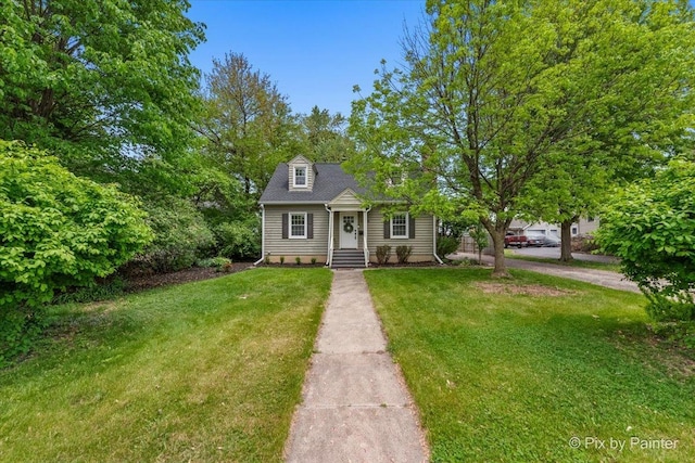 1315 W Galena Blvd, Aurora, IL 60506 - cape cod home featuring a front lawn