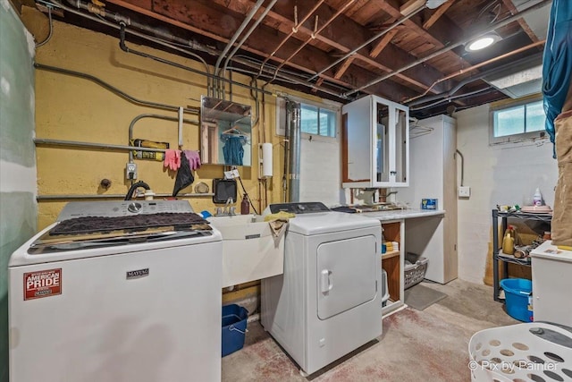 1315 W Galena Blvd, Aurora, IL 60506 - laundry room featuring washing machine and dryer