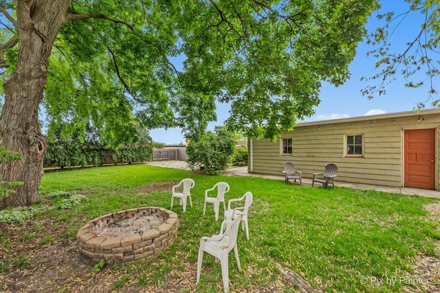 1315 W Galena Blvd, Aurora, IL 60506 - view of yard with a fire pit