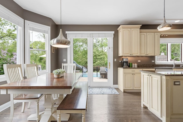 18089 W Pond Ridge Cir, Gurnee, IL 60031 - dining area with dark wood finished floors and baseboards