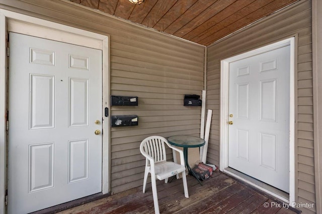 910 Market St, Dekalb, IL 60115 - view of doorway to property