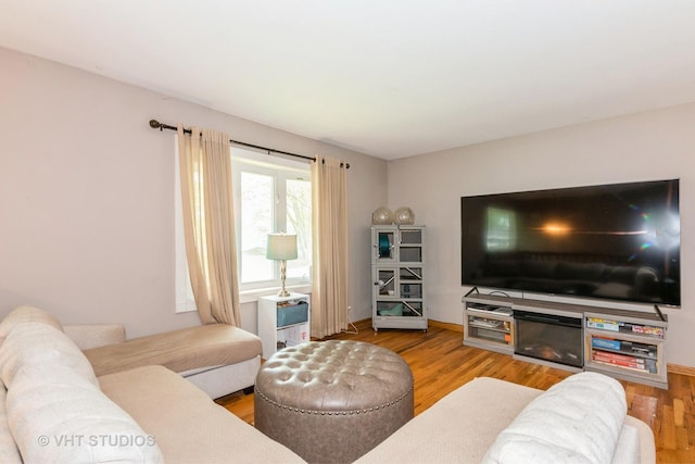 21W353 Drury Ln, Lombard, IL 60148 - living area with wood finished floors and baseboards