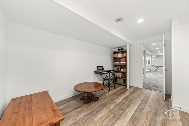 1309 Brunswick Ct, Naperville, IL 60540 - sitting room featuring recessed lighting, wood finished floors, and baseboards