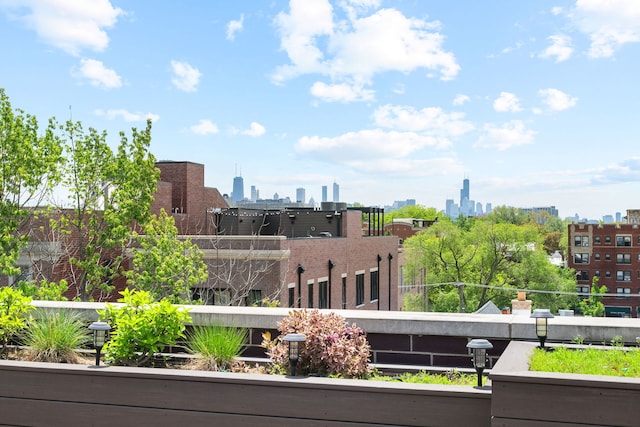 736 W Melrose St Unit 4W, Chicago, IL 60657 - view of city skyline