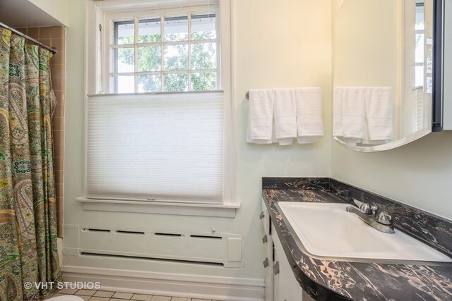 944 Fair Oaks Ave, Oak Park, IL 60302 - bathroom featuring vanity and a shower with shower curtain