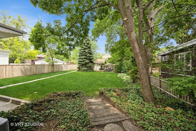 944 Fair Oaks Ave, Oak Park, IL 60302 - view of fenced backyard