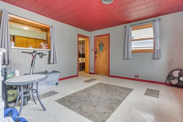 4536 W 79th Pl, Chicago, IL 60652 - interior space featuring baseboards