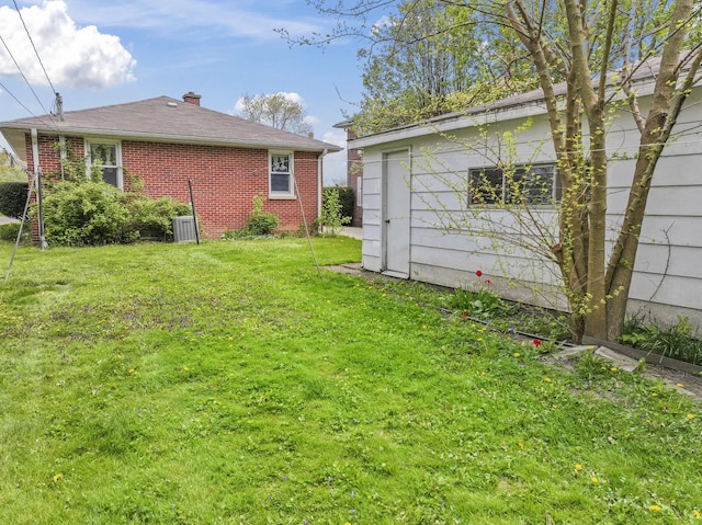 341 W Glen Flora Ave, Waukegan, IL 60085 - view of green lawn