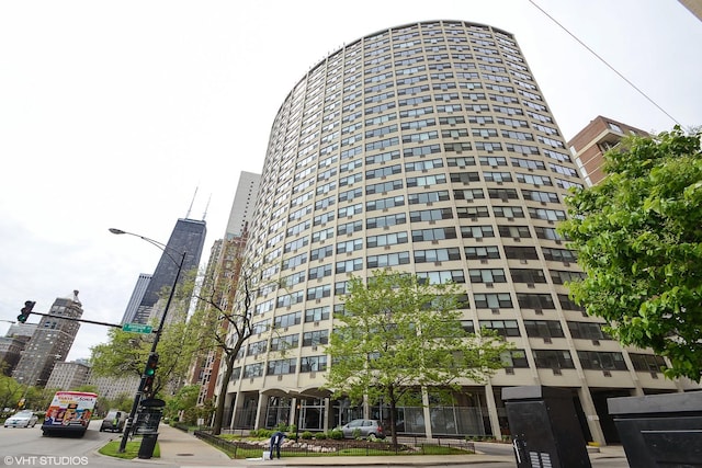1150 N Lake Shore Dr Unit 13D, Chicago, IL 60611 - view of building exterior with a city view