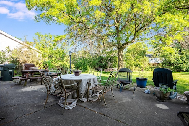 4717 176th St, Country Club Hills, IL 60478 - view of patio with outdoor dining space