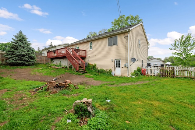 411 N Crestwood Ave, Mchenry, IL 60051 - back of property featuring stairway and a wooden deck