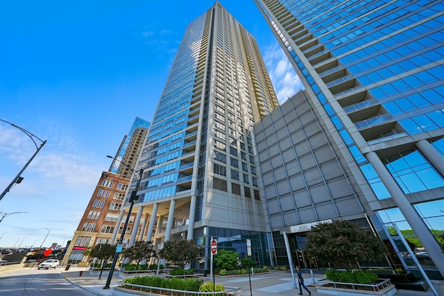 600 N Lake Shore Dr Unit 1105, Chicago, IL 60611 - view of building exterior
