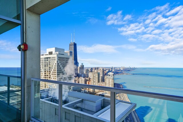 600 N Lake Shore Dr Unit 1105, Chicago, IL 60611 - balcony with a water view and a city view