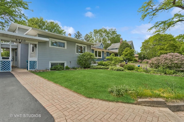 5720 Dunham Rd, Downers Grove, IL 60516 - view of green lawn