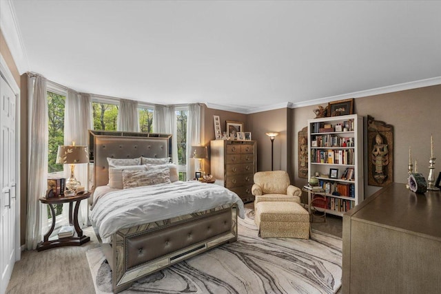 1162 W Farwell Ave, Chicago, IL 60626 - carpeted bedroom with crown molding