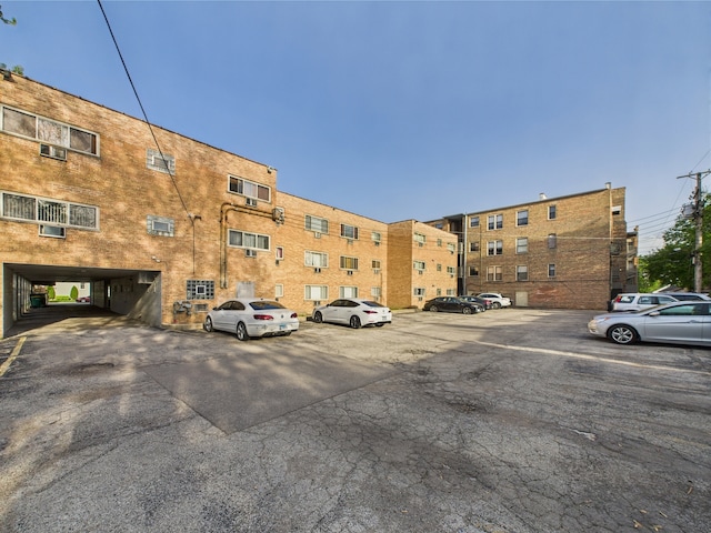 914 N Austin Blvd Unit A5, Oak Park, IL 60302 - view of apartment building / complex with uncovered parking