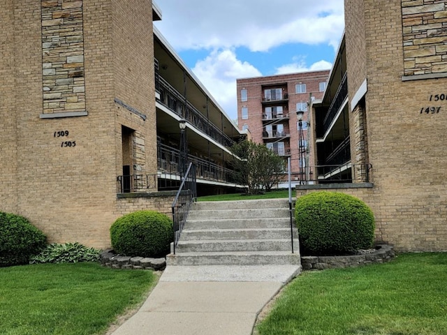 1509 Brown St Unit 11E, Des Plaines, IL 60016 - view of apartment building / complex