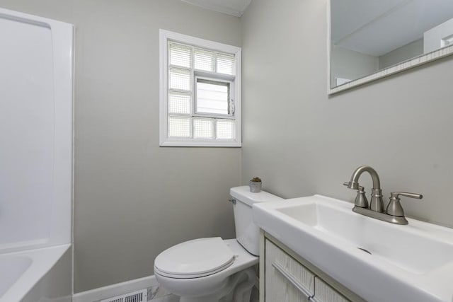 6008 240th Ave, Paddock Lake, WI 53168 - full bathroom with toilet, a bathtub, baseboards, and vanity