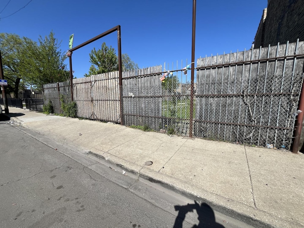 1125 N Pulaski Rd, Chicago, IL 60651