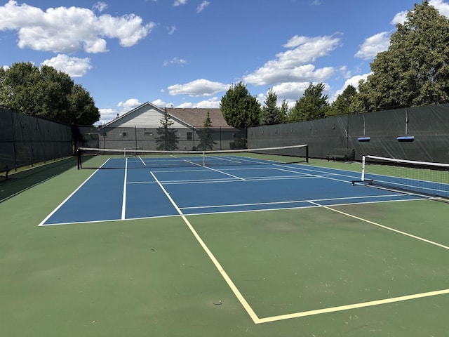 2026 Highbury Ln, Aurora, IL 60502 - view of tennis court featuring community basketball court