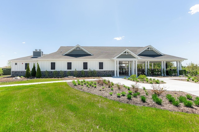 1391 Aspen Ln, Pingree Grove, IL 60140 - view of property with driveway