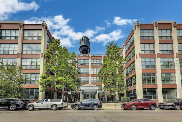 1800 W Roscoe St Unit 432, Chicago, IL 60657 - view of apartment building / complex