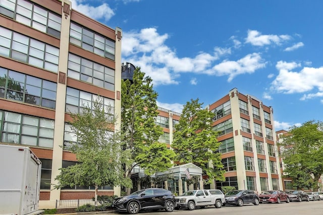 1800 W Roscoe St Unit 432, Chicago, IL 60657 - view of apartment building / complex