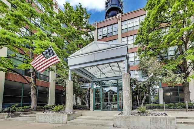 1800 W Roscoe St Unit 432, Chicago, IL 60657 - view of building exterior