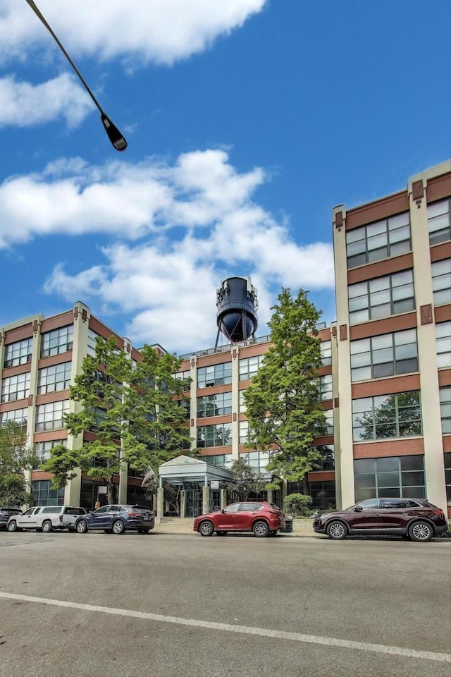 1800 W Roscoe St Unit 432, Chicago, IL 60657 - view of property