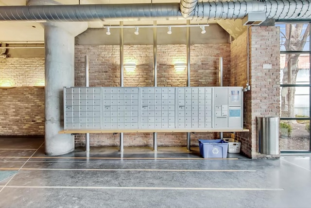 1800 W Roscoe St Unit 432, Chicago, IL 60657 - view of property's community with brick wall and mail area