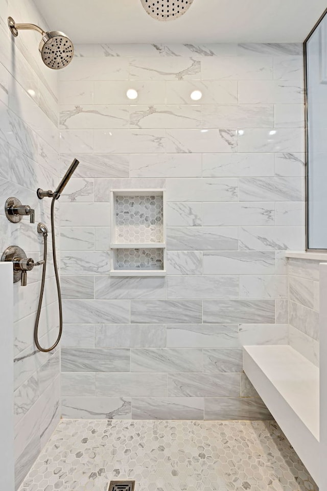 1359 W Fullerton Ave Unit 2E, Chicago, IL 60614 - bathroom with tiled shower