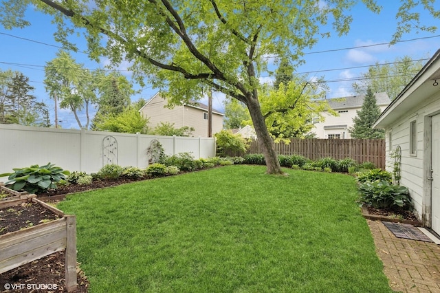 431 Elm Ave, Geneva, IL 60134 - view of yard with a vegetable garden