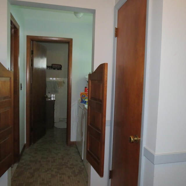 206 Vermont St, Momence, IL 60954 - hallway with washer and clothes dryer